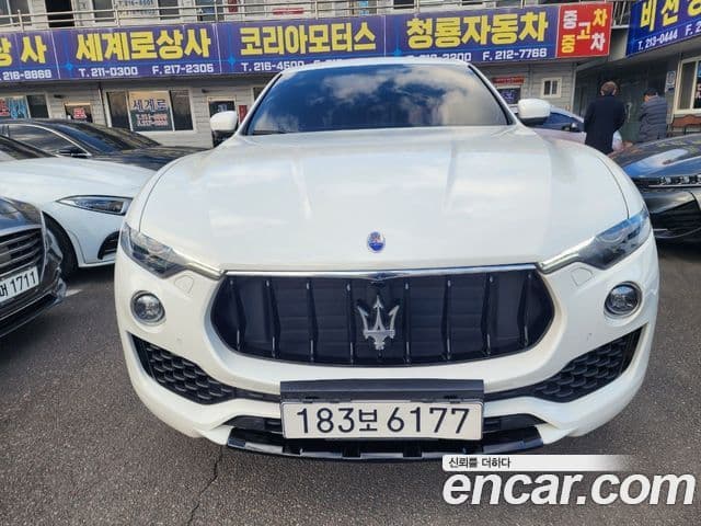 Maserati Levante 1