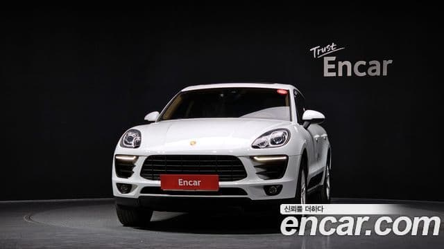Porsche Macan 3