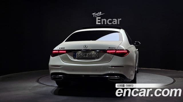 Mercedes-Benz S-Class W223 4