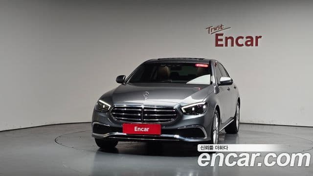Mercedes-Benz E-Class W213 3