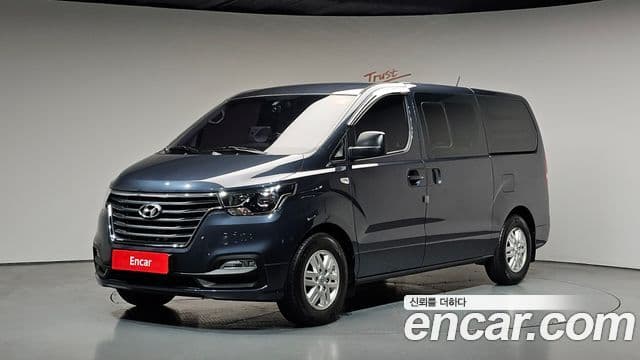 Hyundai The New Grand Starex 1