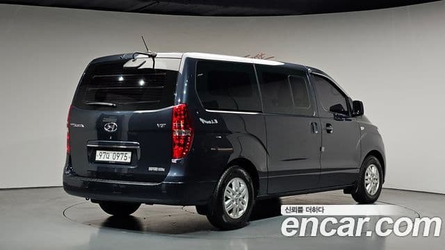 Hyundai The New Grand Starex 2