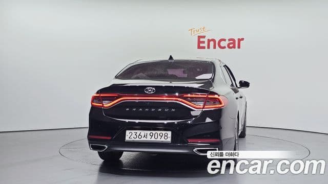 Hyundai Grandeur IG 4