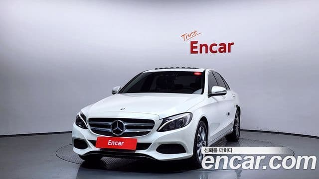 Mercedes-Benz C-Class W205 3