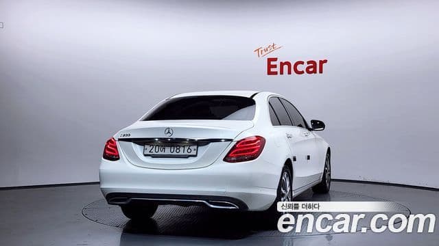 Mercedes-Benz C-Class W205 4
