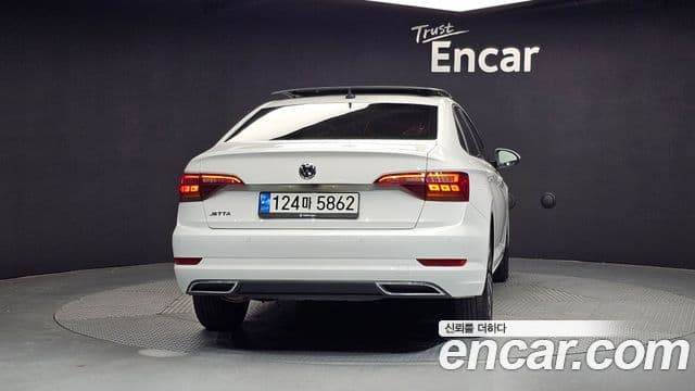 Volkswagen Jetta 7th Gen 4