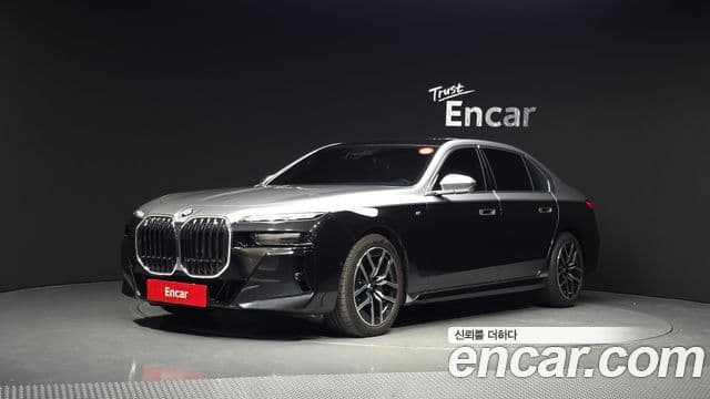 BMW 7 Series (G70)