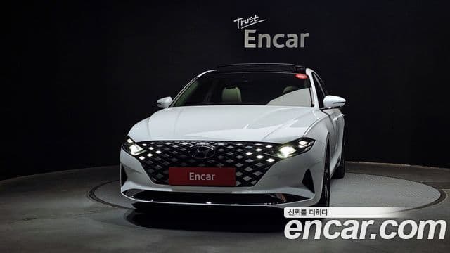 Hyundai The New Grandeur IG Hybrid 2