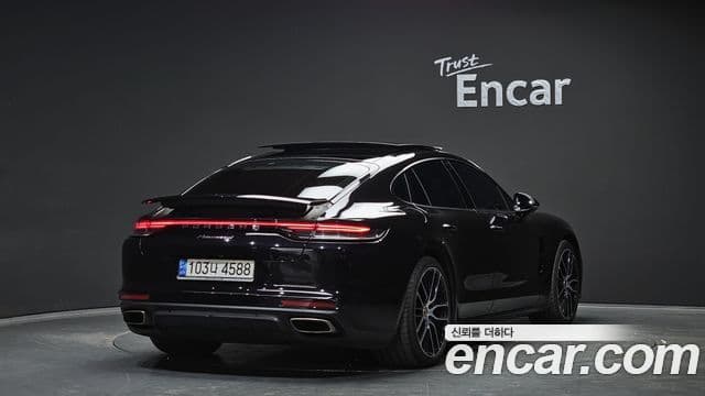 Porsche Panamera (971) 2