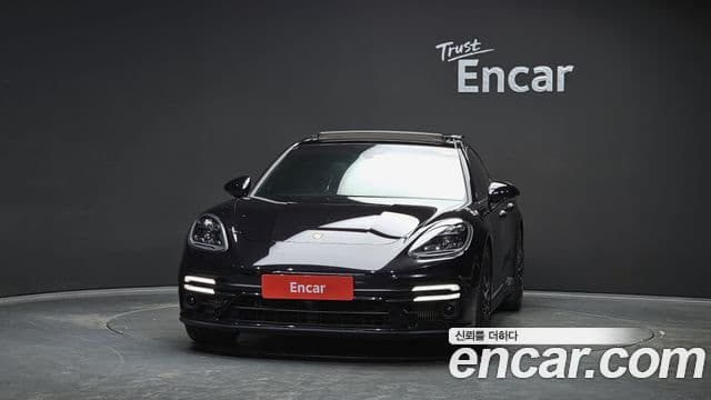 Porsche Panamera (971) 3