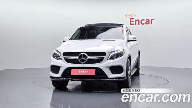 Mercedes-Benz GLE-Class W166 3