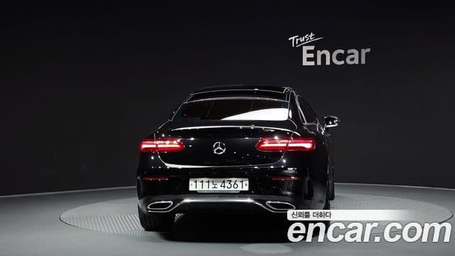 Mercedes-Benz E-Class W213 4