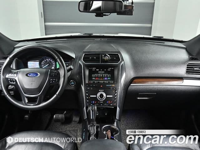 Ford Explorer 4