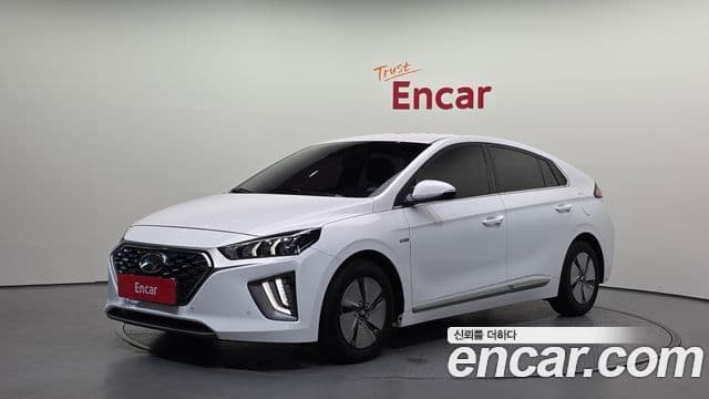 Hyundai The New Ioniq Hybrid — 1