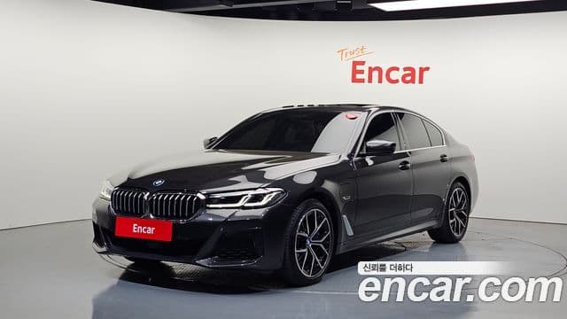 BMW 5 Series (G30)