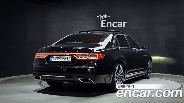 Lincoln Continental 10th Gen 2
