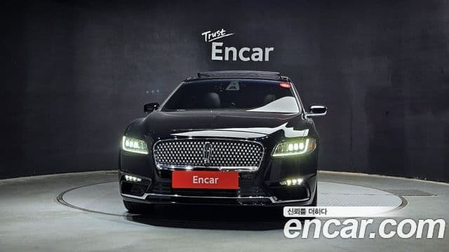 Lincoln Continental 10th Gen 3