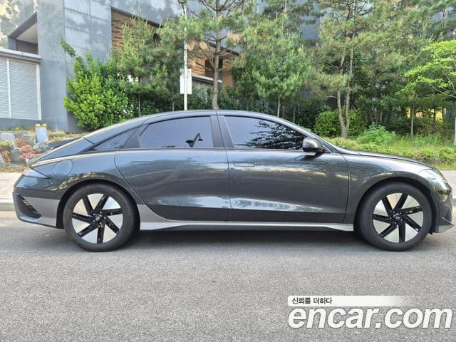 Hyundai Ioniq 6 4