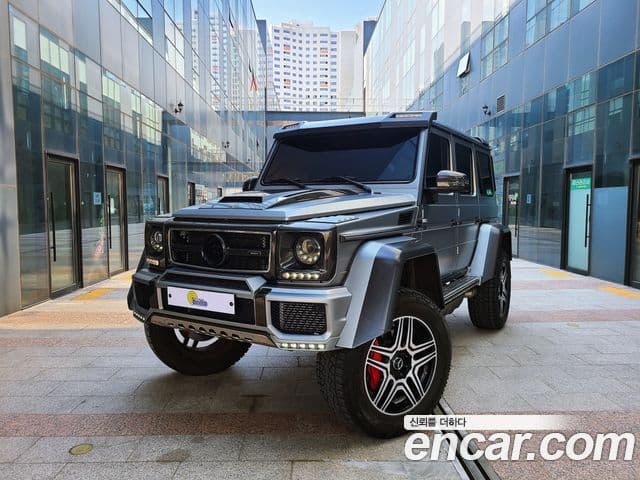 Mercedes-Benz G-Class W463