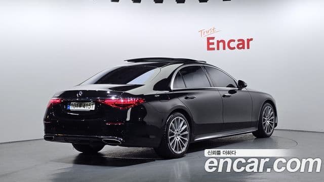 Mercedes-Benz S-Class W223 2