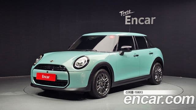 MINI Cooper C 4th Gen 1