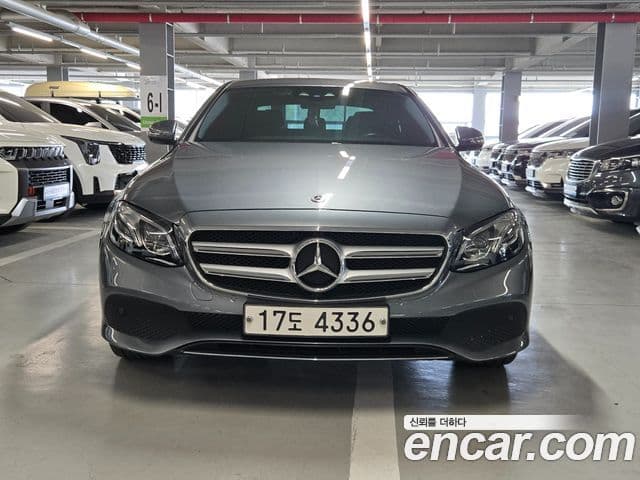 Mercedes-Benz E-Class W213 1