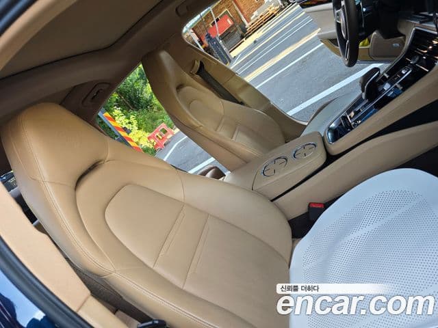 Porsche Panamera (971) 4
