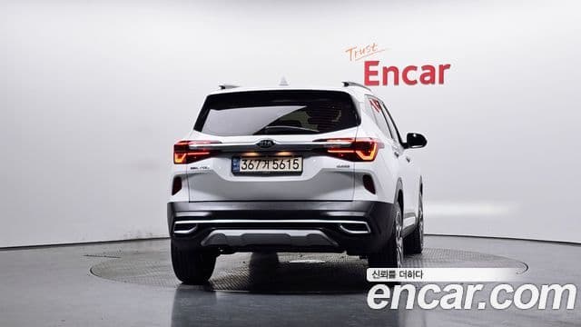 Kia Seltos 4