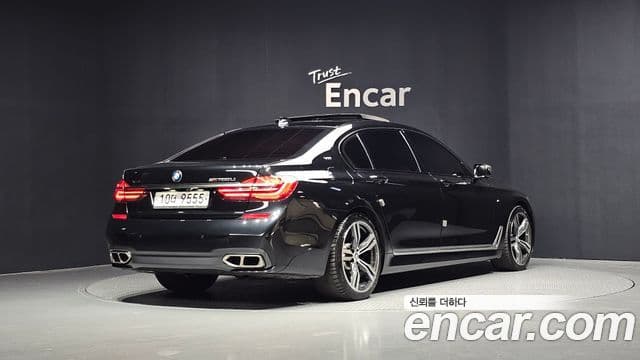 BMW 7 Series (G11) 2