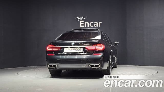 BMW 7 Series (G11) 4