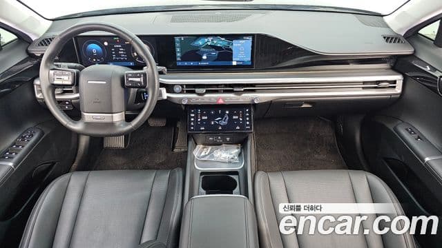 Hyundai Grandeur (GN7) 4