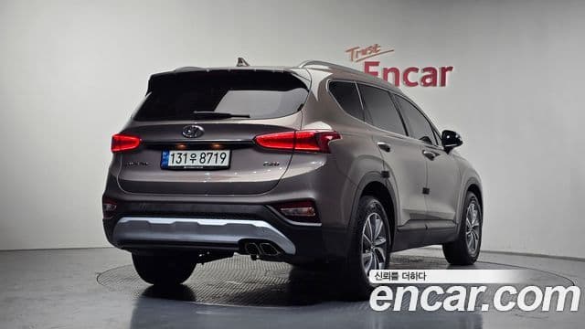Hyundai Santa Fe TM 2