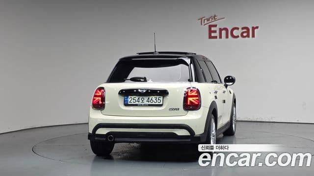 MINI Cooper 4