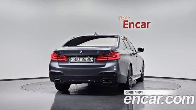 BMW 5 Series (G30) 3