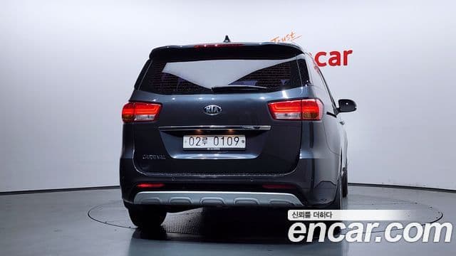 Kia All New Carnival 4