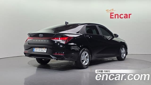 Hyundai Avante (CN7) 2