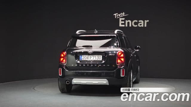 MINI Cooper Countryman 3