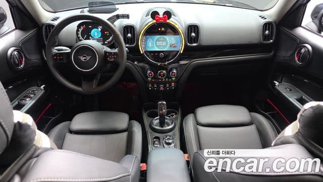 MINI Cooper Countryman 4