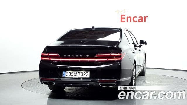 Genesis G90 4