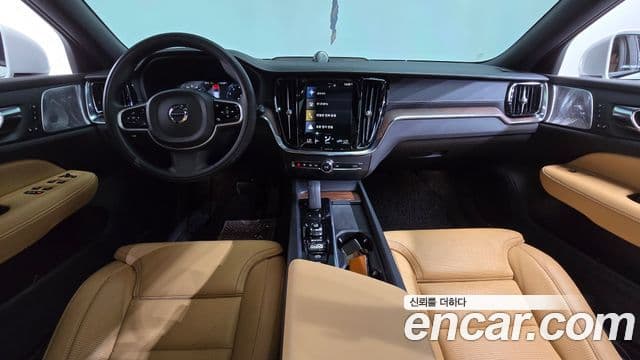 Volvo V60 Cross Country 2nd Gen 4