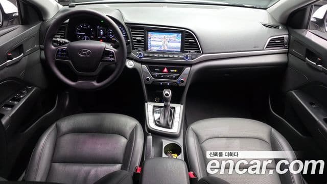 Hyundai Avante AD 4
