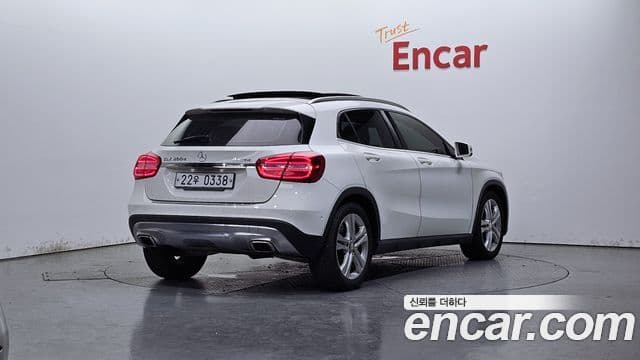 Mercedes-Benz GLA-Class X156 2