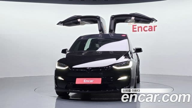 Tesla Model X 3