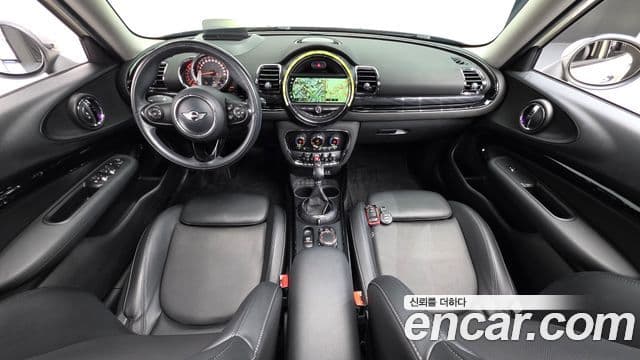 MINI Cooper Clubman 4