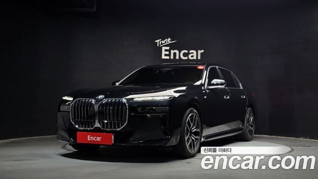 BMW 7 Series (G70)