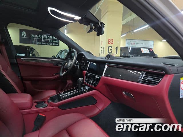 Porsche Macan 4
