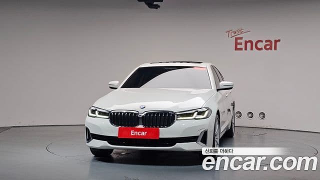 BMW 5 Series (G30) 2