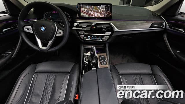 BMW 5 Series (G30) 4