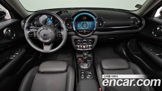 MINI Cooper Clubman 4