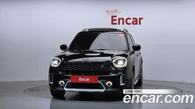 MINI Cooper SD Countryman 2